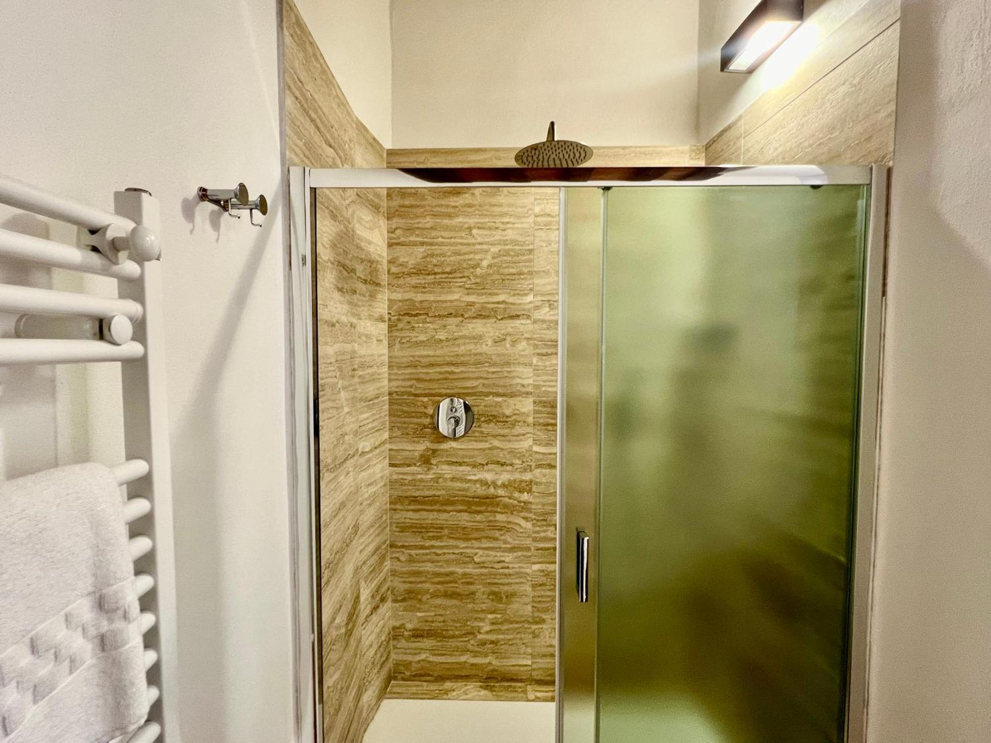 Regis Aparthotel 2*
